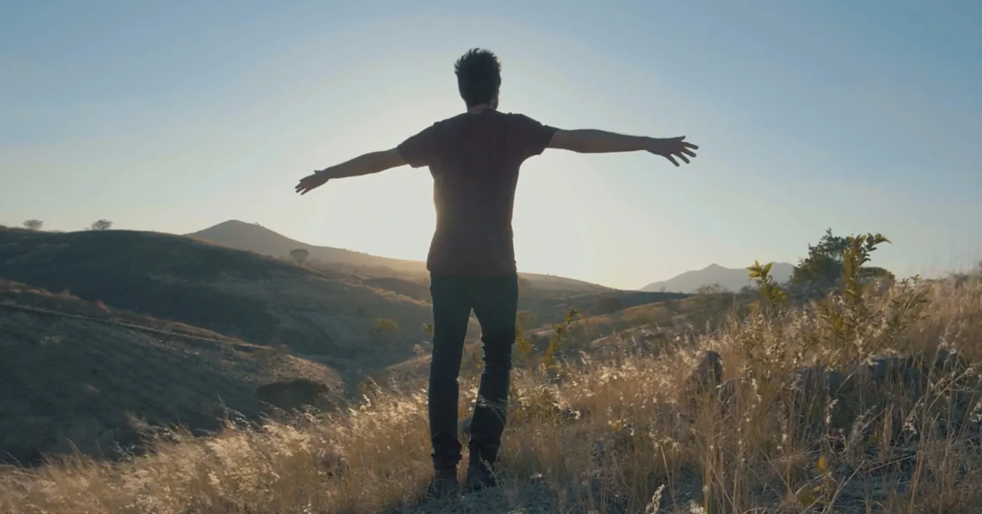 Embracing the Horizon